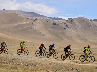 Mongolia Cycling 11