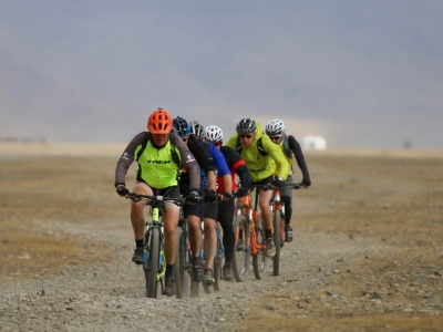 Mongolia Cycling 12